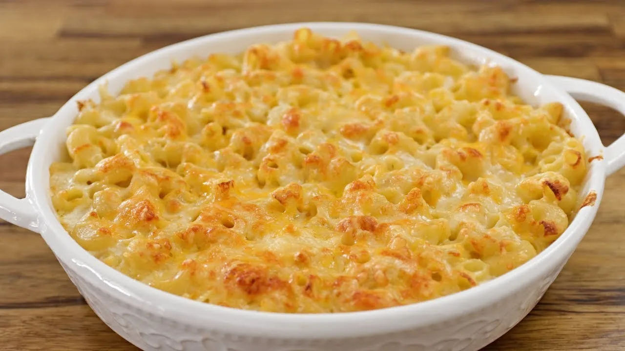 Classic Homemade Baked Macaroni and Cheese